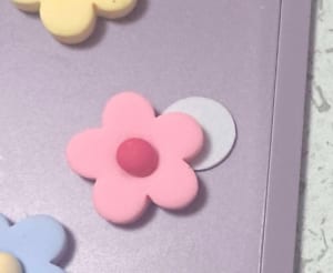 1pc Flower Decor Random Badge Holder (decoration is misaligned)