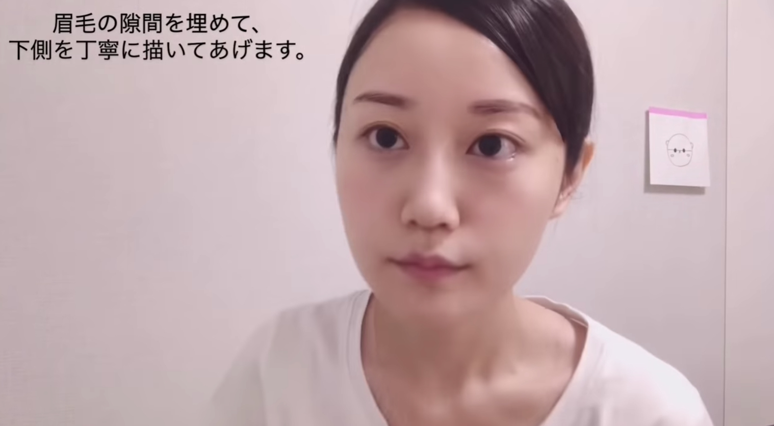 小倉唯さんがメイク動画を公開 すっぴん風メイク 簡単ヘアアレンジ を紹介されています にじめん