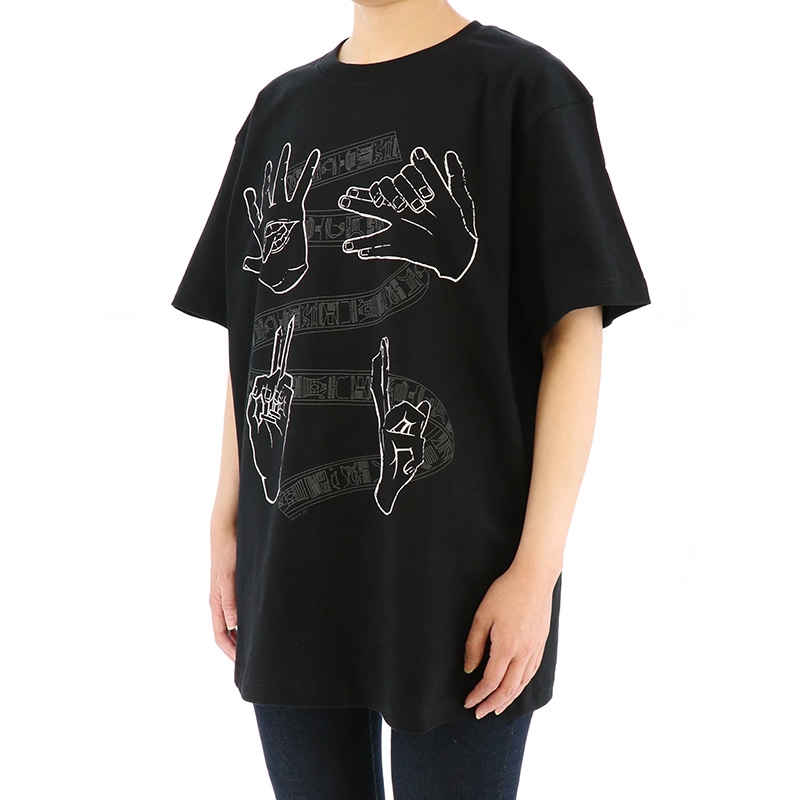 呪術廻戦 ハンドグラフィックTシャツ 黒ver 着用イメージ 斜め