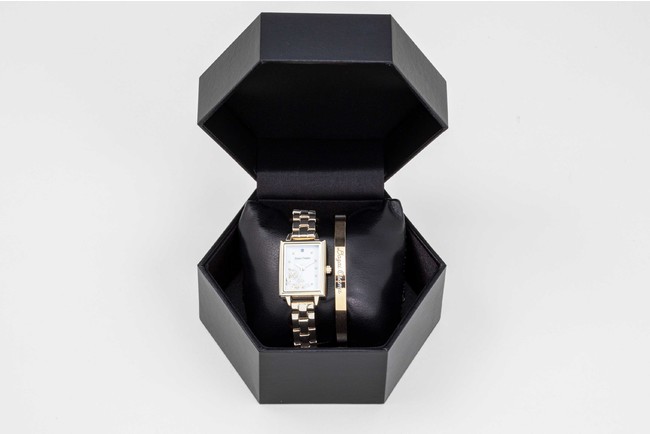 「文豪ストレイドッグス」×「EMooooN」ブレスレット付き腕時計　太宰治モデル　専用BOX