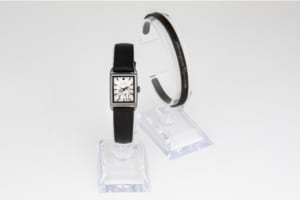 「文豪ストレイドッグス」×「EMooooN」ブレスレット付き腕時計　芥川龍之介モデル