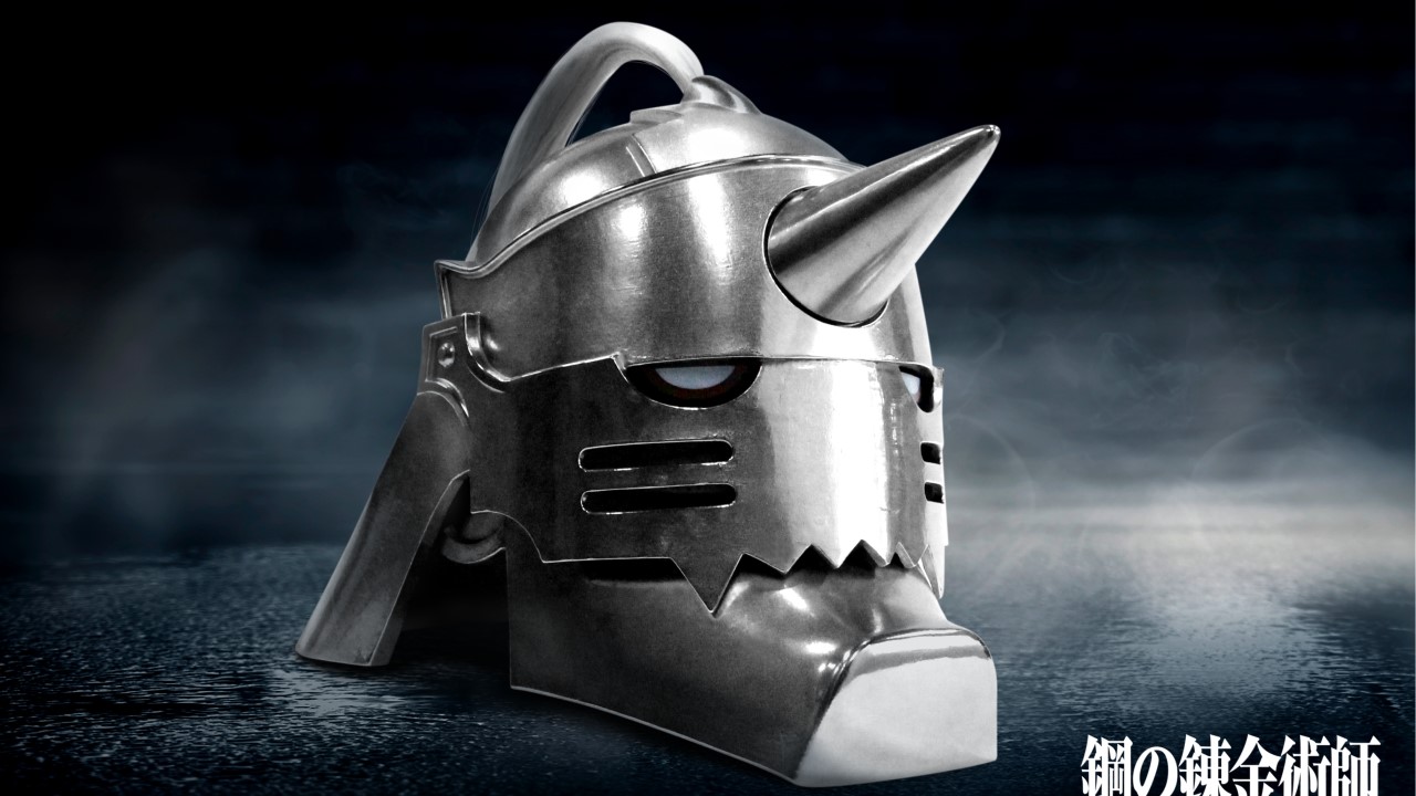 「ハガレン」アルの鎧を本物の鋼で作ってみた！？お値段165,000円（税込）、頭部の重さ11kg