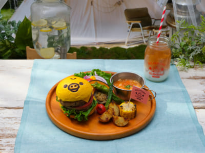 「リラックマグランピングカフェ」Grill Burger Plate