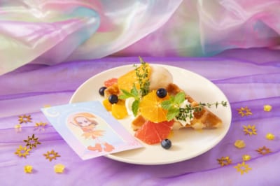 「おジャ魔女どれみカフェ2024〜虹の魔法〜」はづきのオレンジワッフルプレート