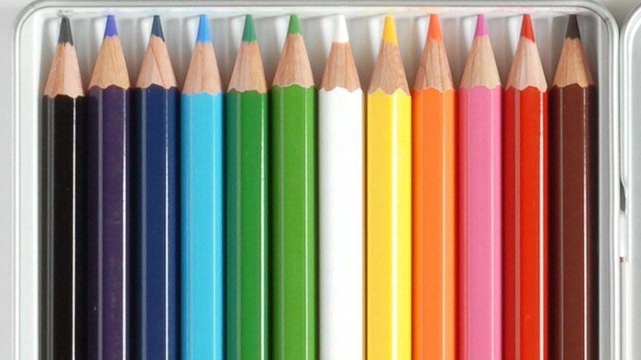 アニメ業界でよく使われる三菱硬質色鉛筆　赤以外に橙色、黄緑、水色も当面の間は生産継続